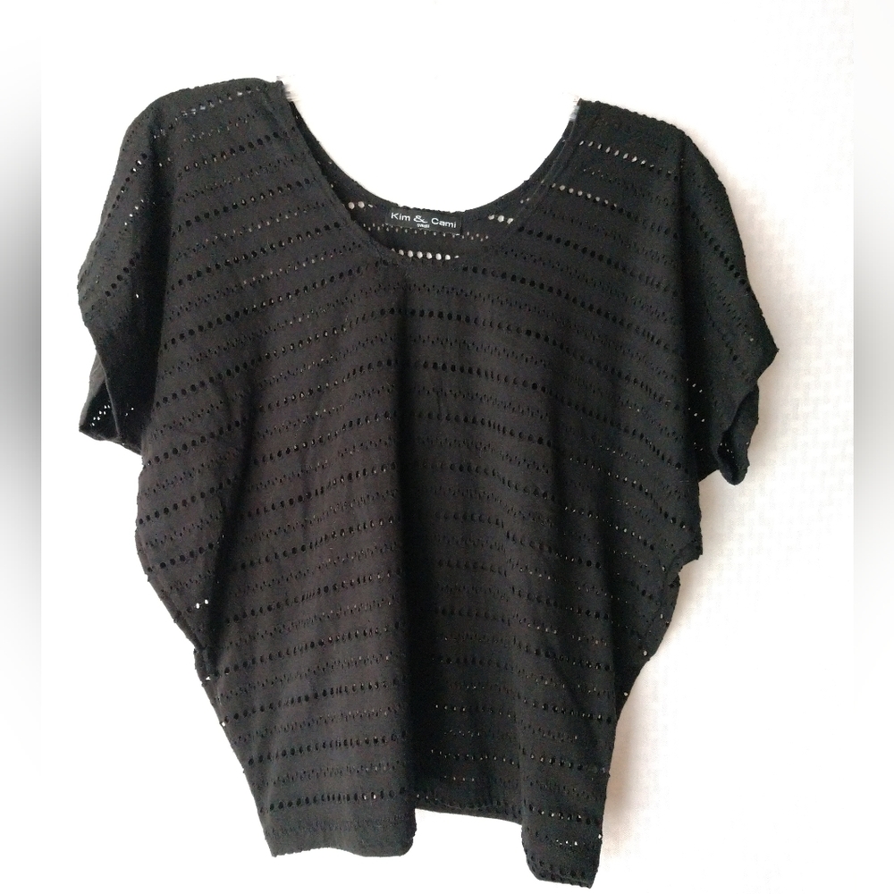 Kim & Cami Top Shirt Black Perforated Fabric Oversized Style Small Chest 46"